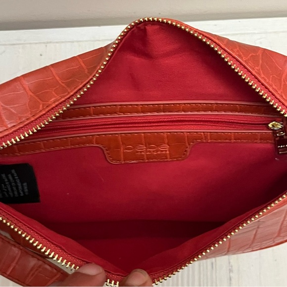 Women’s Bebe Handbag Belt bag Purse In Red Faux Crocodile Pattern Gold Hardware - Picture 9 of 13